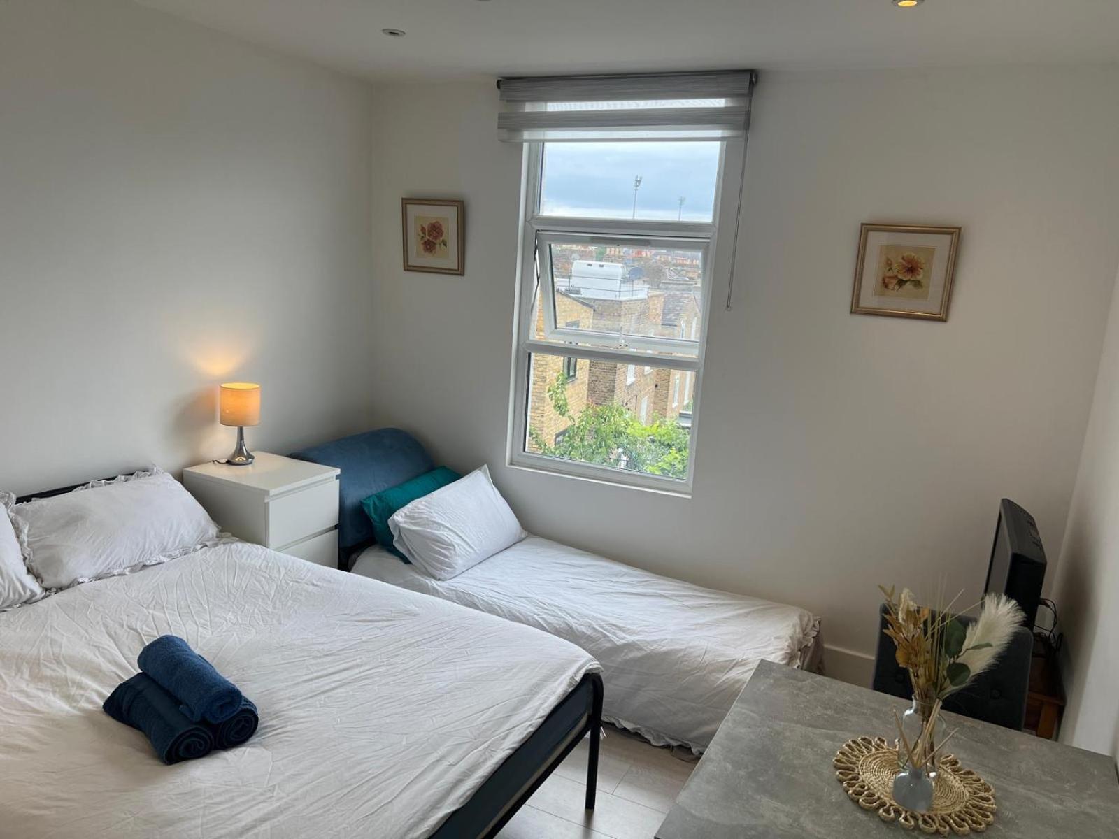 Small Studio Flat Uxbridge Road Appartement Londres