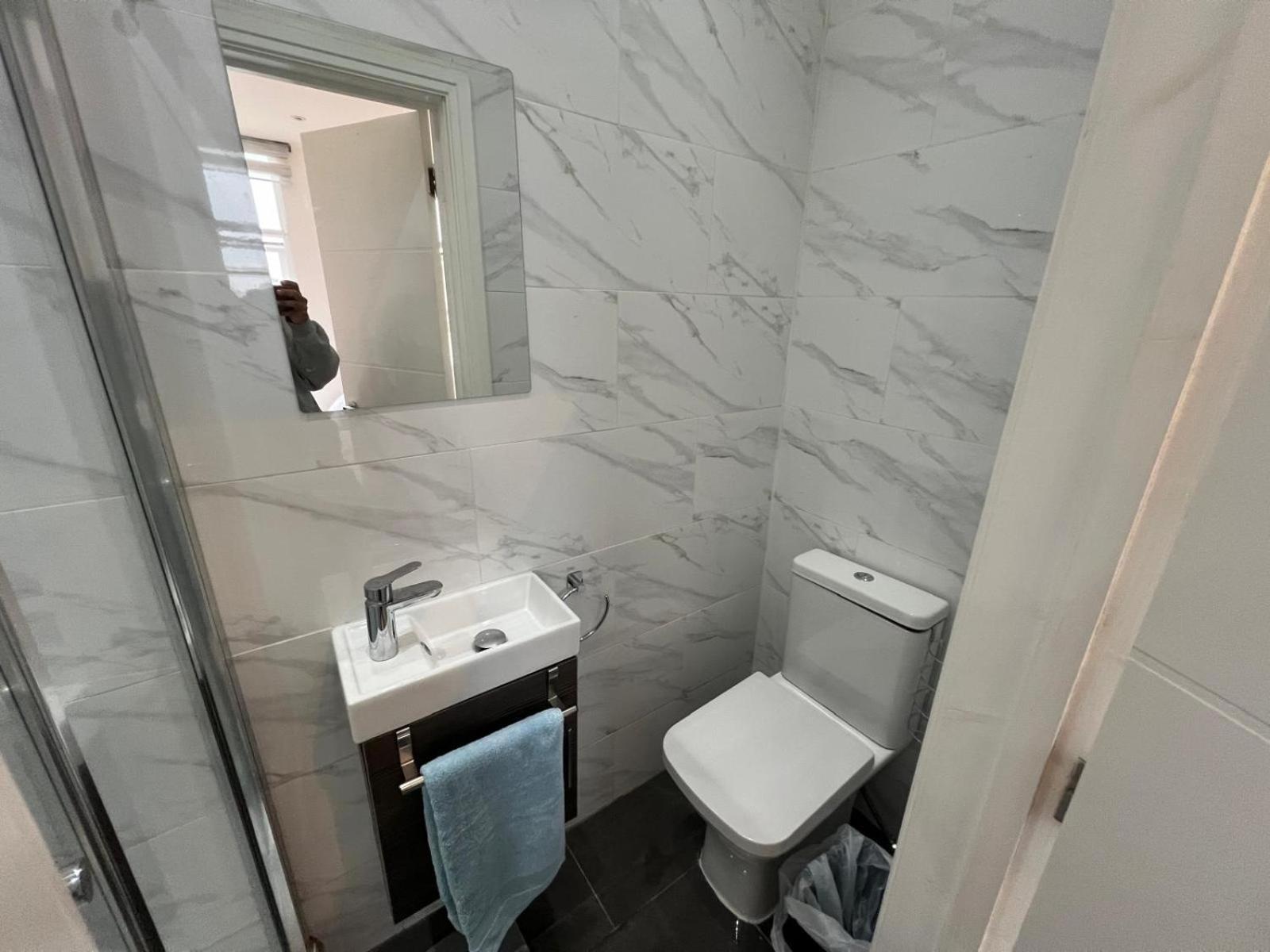 Appartement Small Studio Flat Uxbridge Road Londres